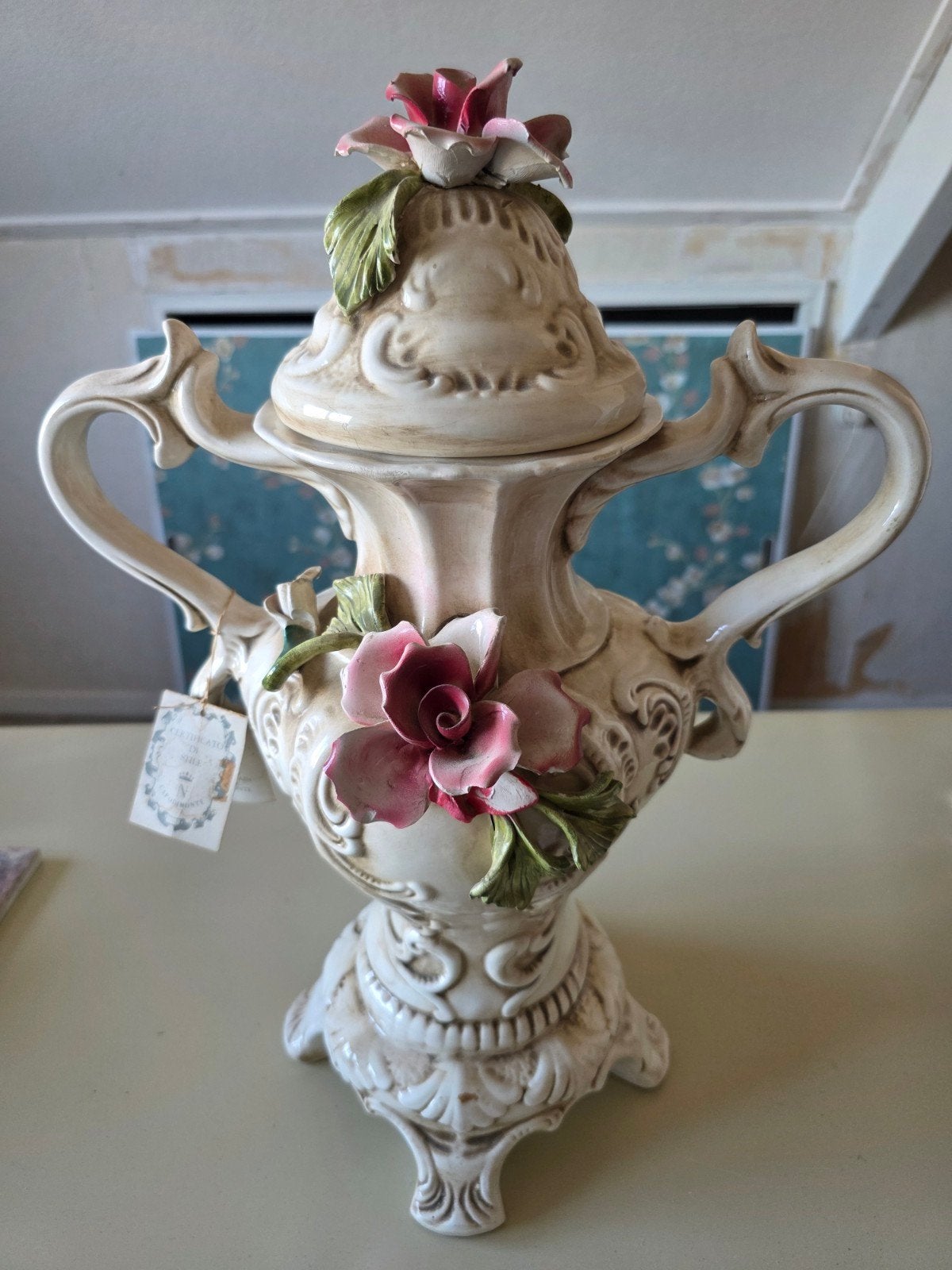 Capodimonte Vaas met Bloemen - 49cm Hoog, 35cm Breed, Ophalen of Verzenden