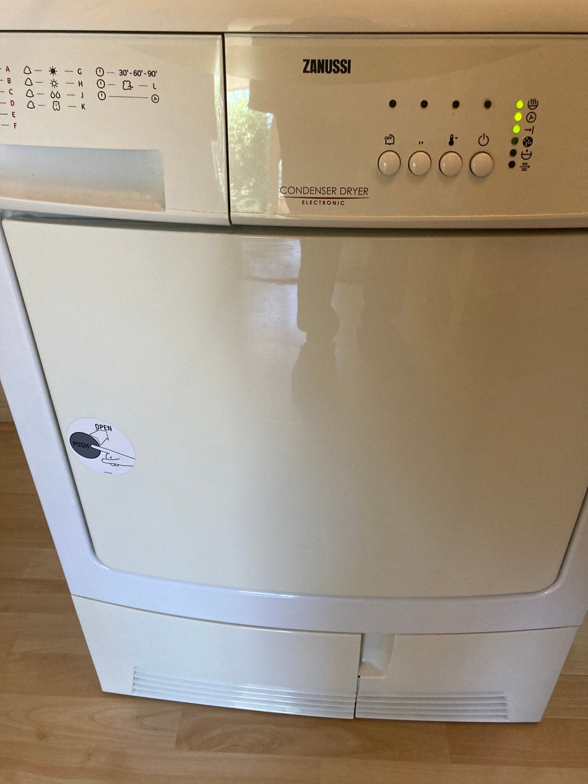 Condensdroger Zanussi goedwerkend., Witgoed en Apparatuur, Wasdrogers, Ophalen, 6 tot 8 kg, Gebruikt, Bovenlader