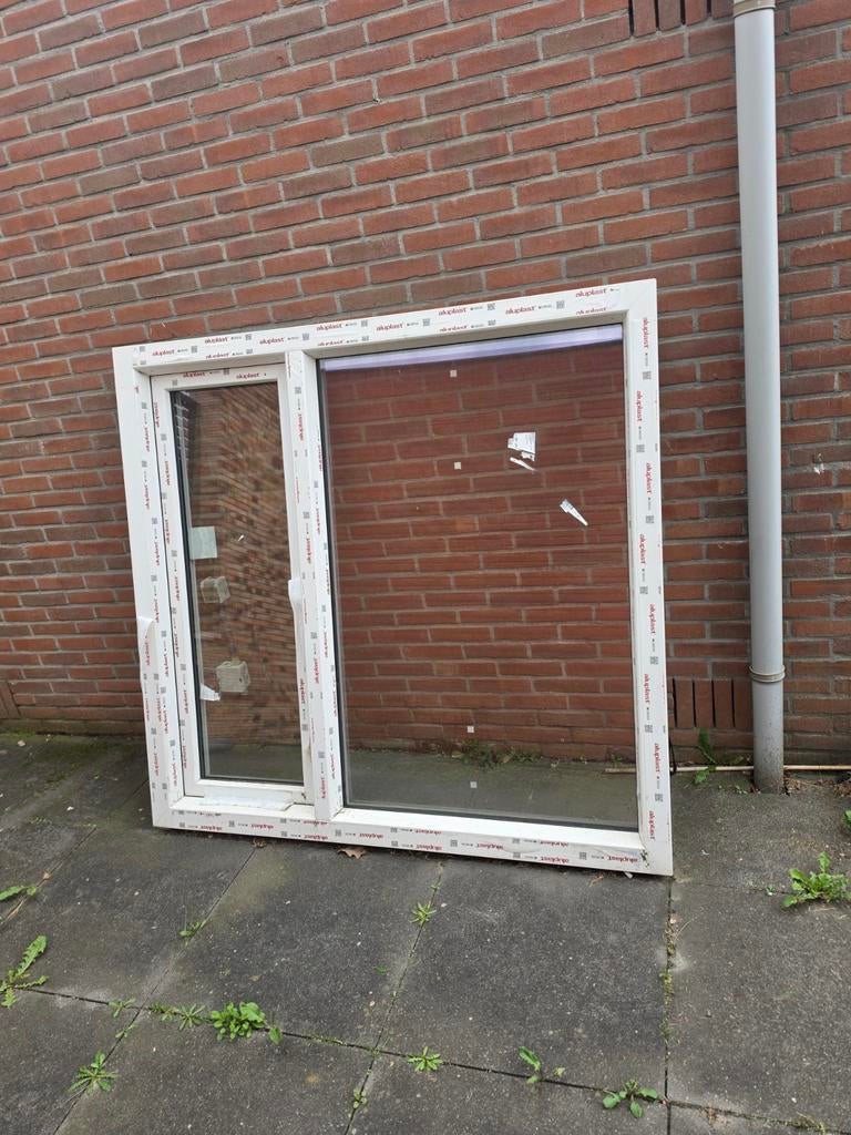 Aluplast kozijn met openend raam rechterkant, Gevelraam of Ruit, Gebruikt, 120 tot 160 cm, Ophalen of Verzenden