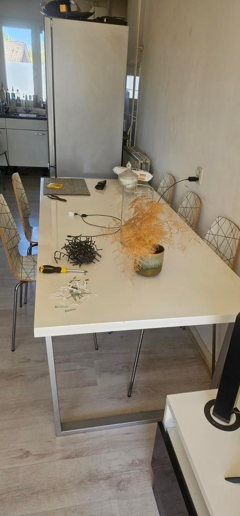 Gratis eettafel voor 6 personen, Huis en Inrichting, Tafels | Eettafels, Gebruikt, Overige materialen, Vijf personen of meer, 150 tot 200 cm