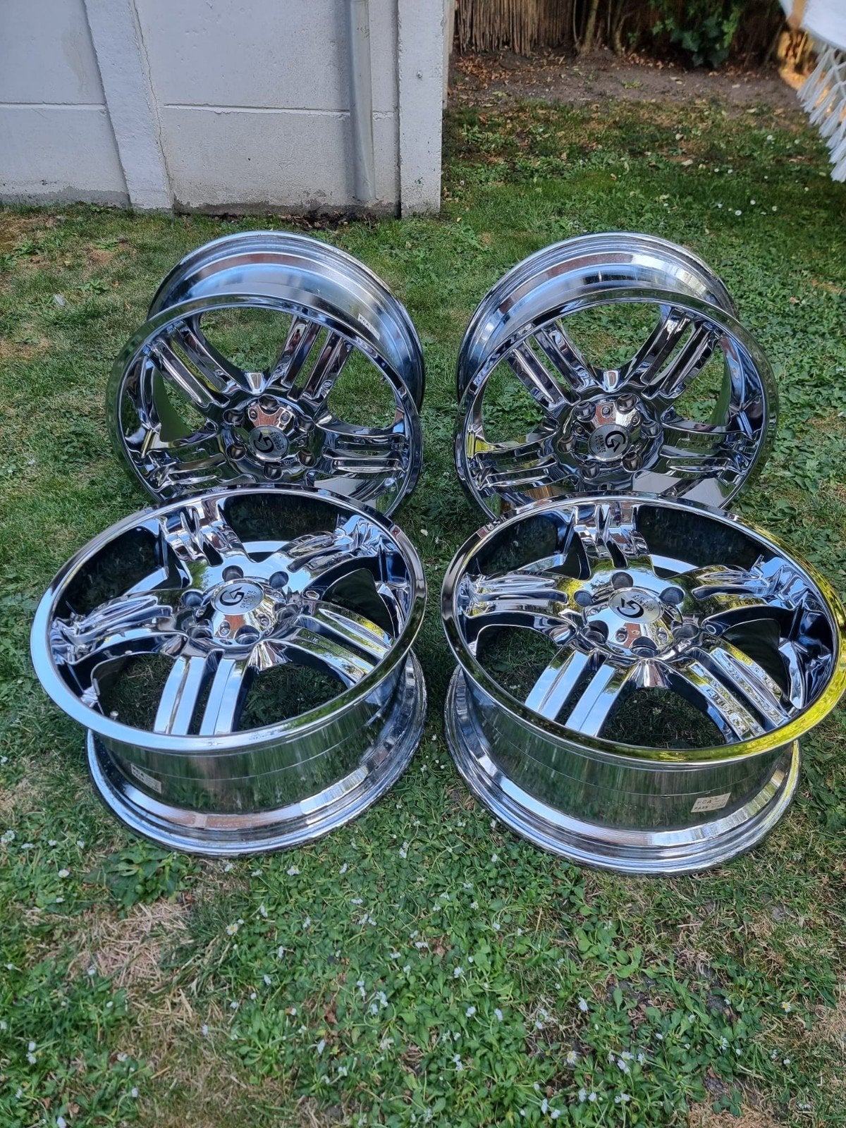 Chrome Velgen 18 inch - Granite Alloy 6x120 GMC ACADIA, Auto-onderdelen, Banden en Velgen, 18 inch, Gebruikt, Velg(en), Ophalen of Verzenden
