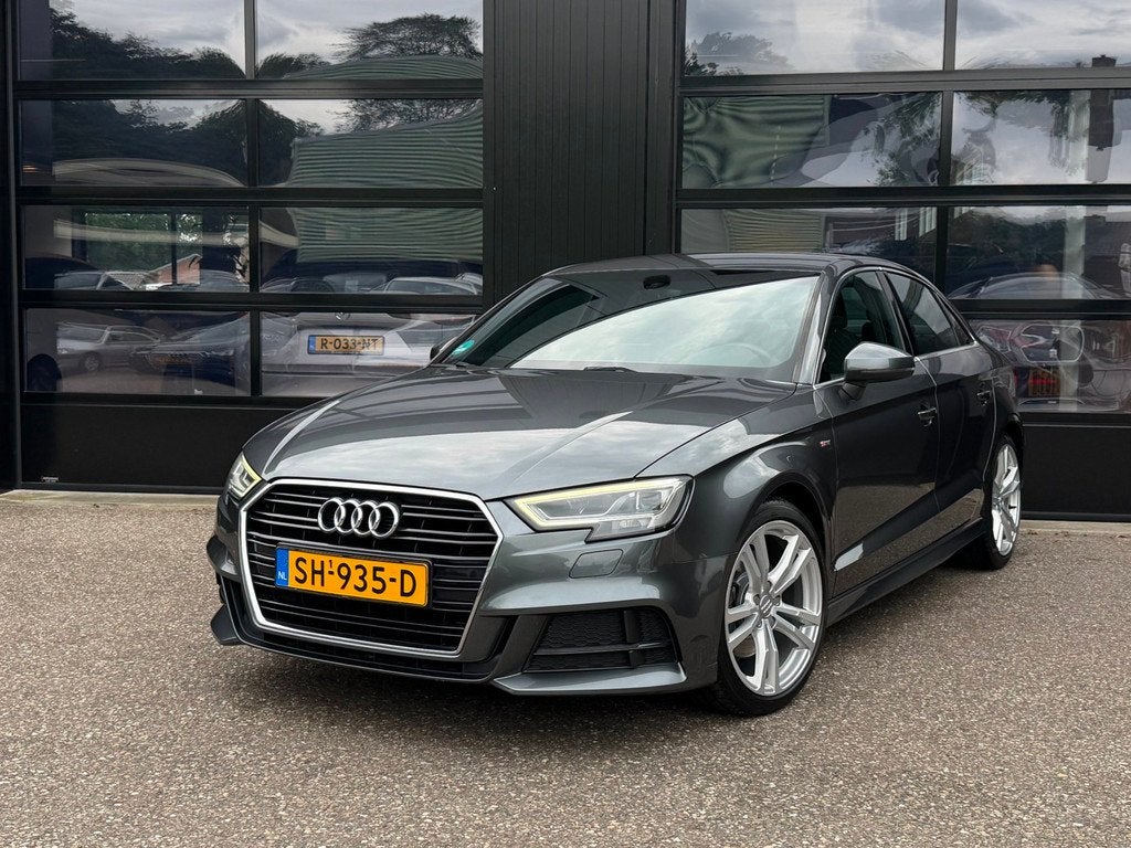 Audi A3 Limousine 2.0 TFSI Sport S-Line Edition LED Navi Tre, Voorwielaandrijving, Gebruikt, 1984 cc, Leder en Stof