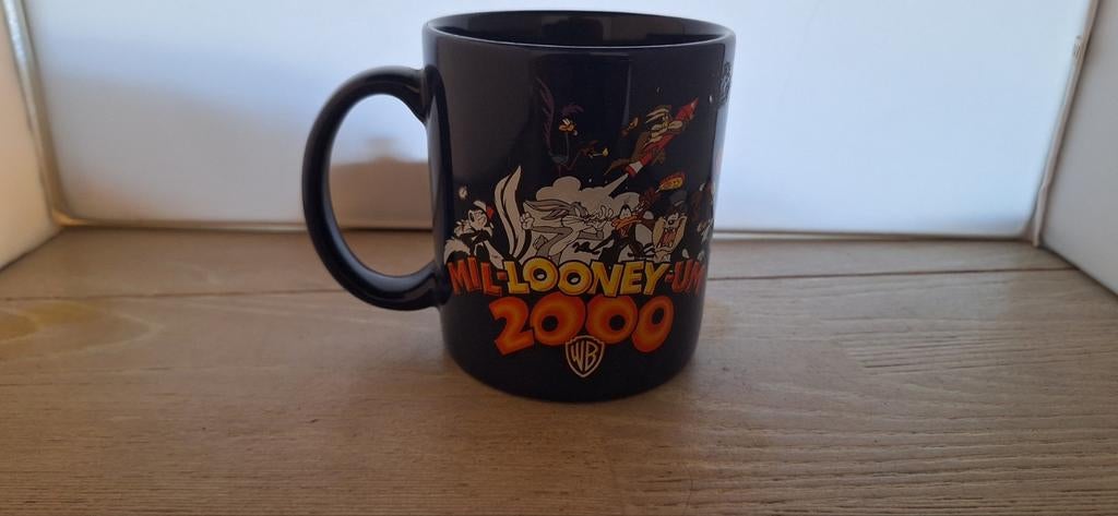 Looney tunes millennium mok 2000 warner bros (17126), Gebruiksvoorwerp, Warner bros, ., Thailand