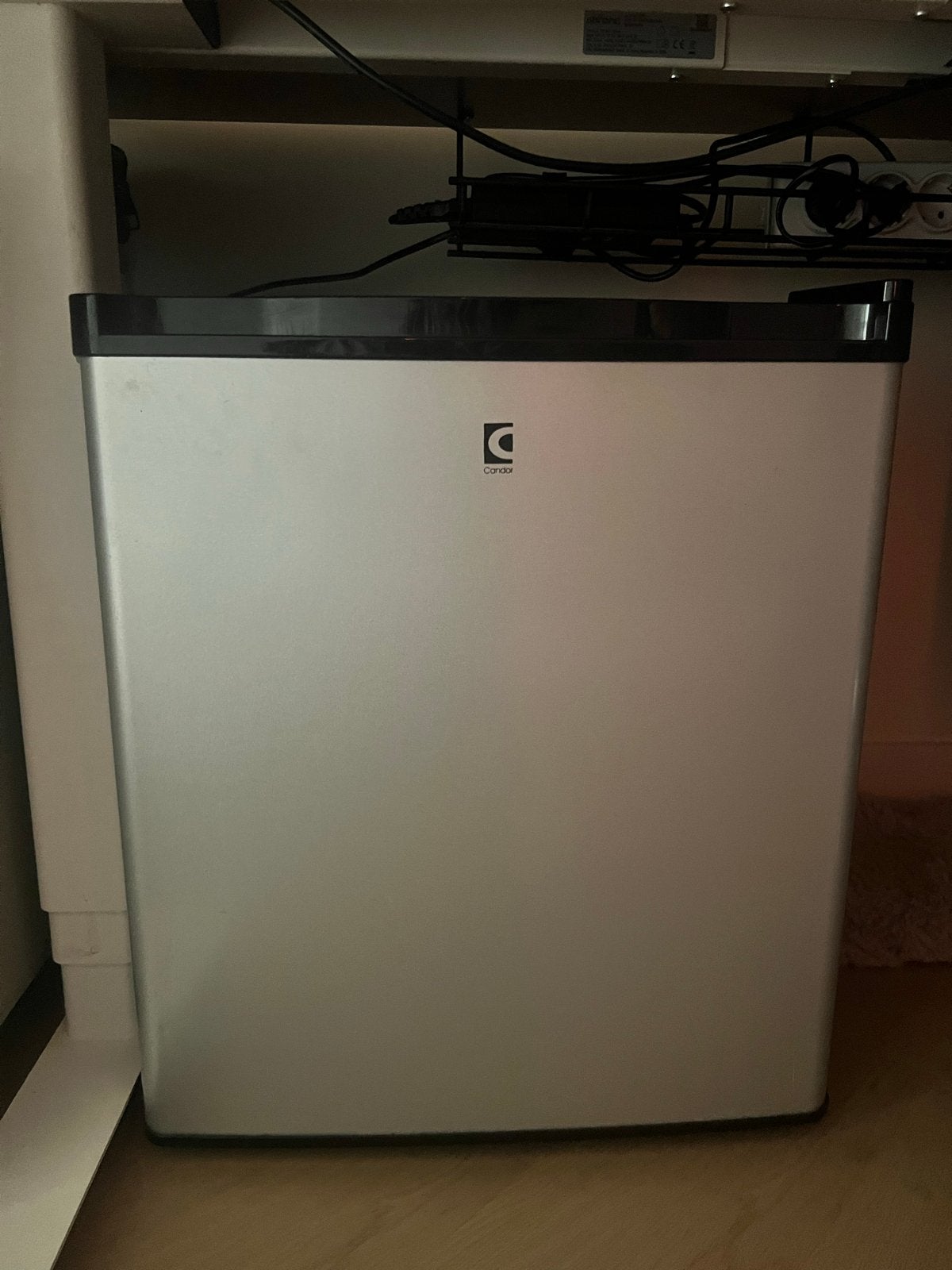 Candor Mini Koelkast - Compact en Efficiënt, Witgoed en Apparatuur, Koelkasten en IJskasten, Ophalen, Zonder vriesvak, Minder dan 45 cm