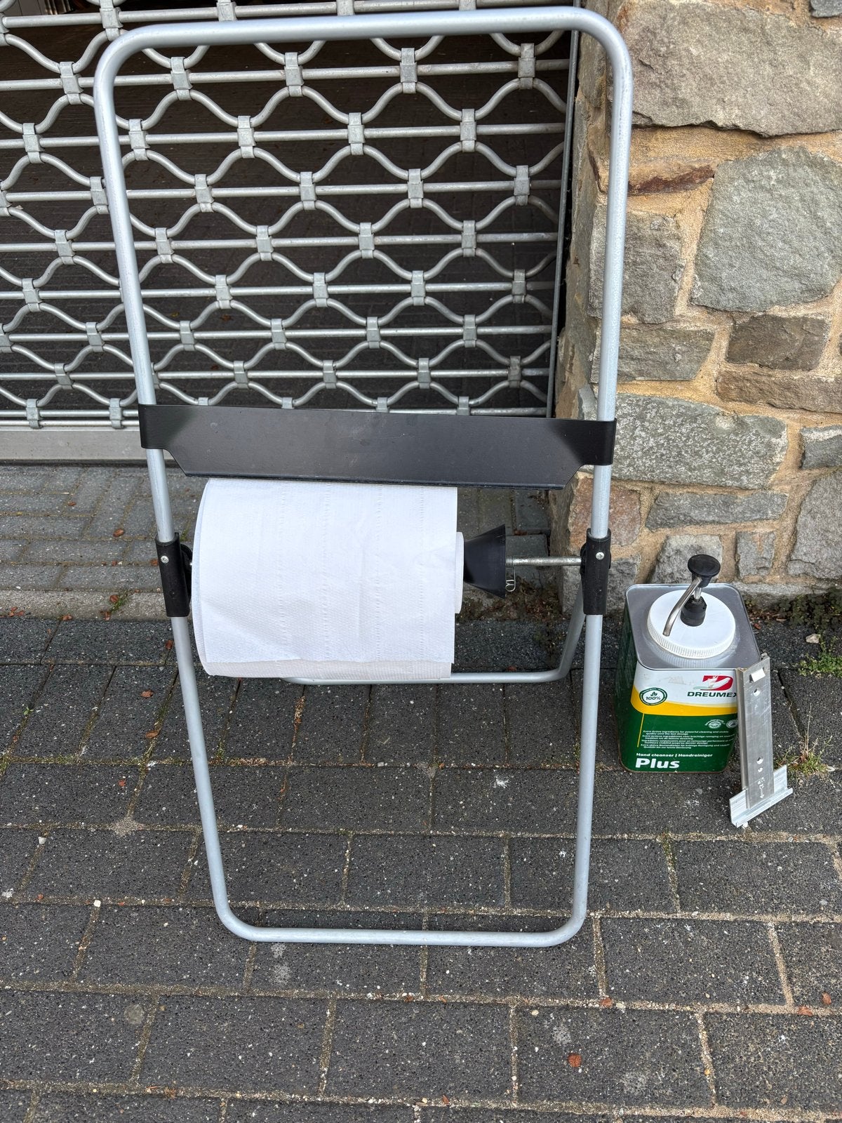 Papierrolhouder met handreiniger, Ophalen of Verzenden, Gebruikt