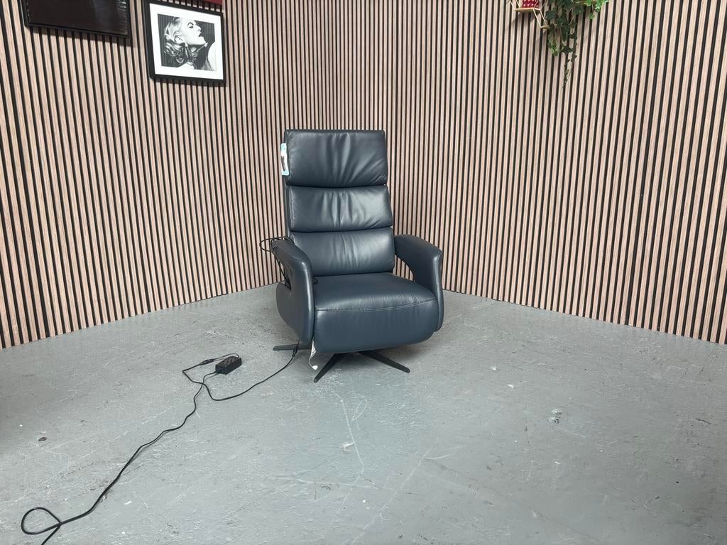 GRATIS LEVERING Hjort Knudsen sta-op stoel leer NIEUW, Huis en Inrichting, Fauteuils, Nieuw, Ophalen of Verzenden, 50 tot 75 cm