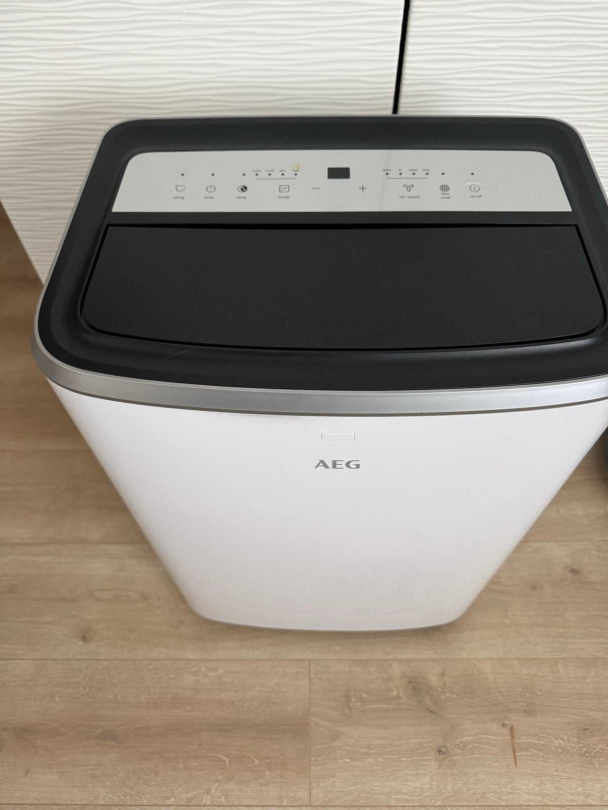 AEG Mobiele Airconditioner – Goede staat, Ophalen, Gebruikt, Timer, Koelen en Ontvochtigen