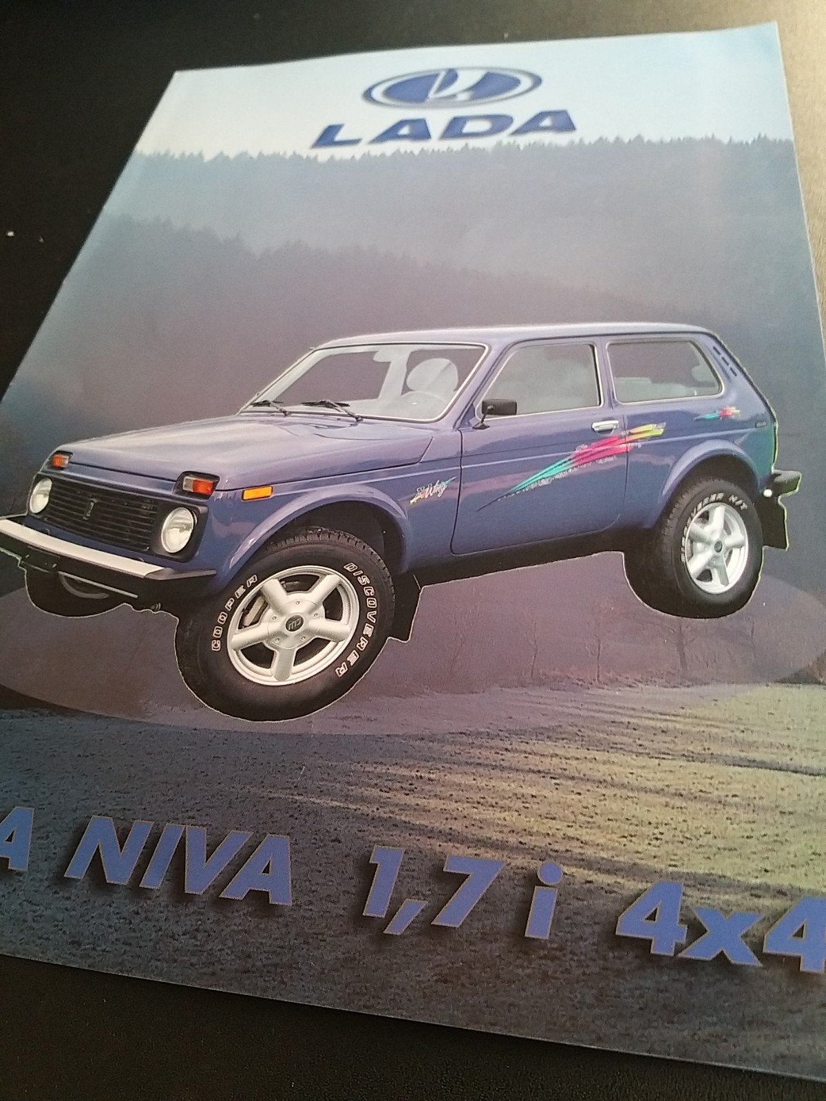 lada 1,7i 4x4 jeep folder Zwitserland izgst, Ophalen of Verzenden, Zo goed als nieuw, Overige merken
