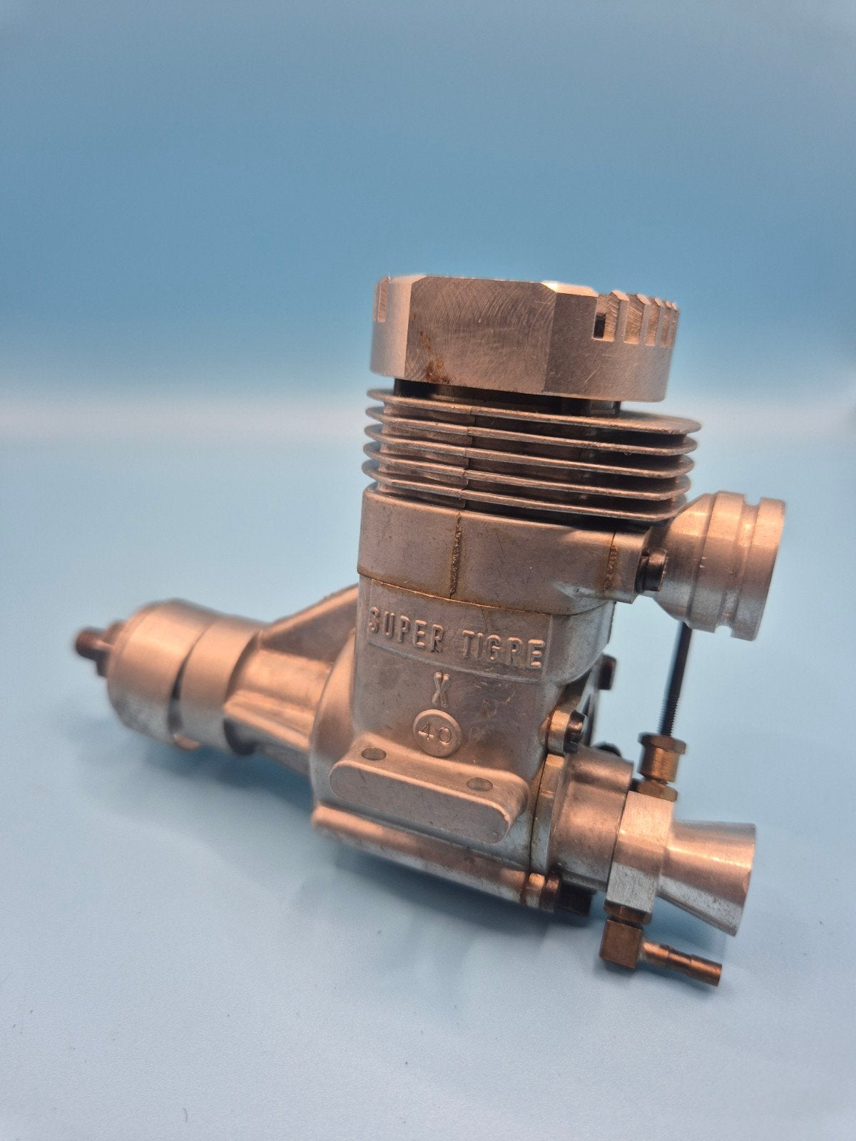 vintage Super Tigre X 40 brandstofmotor voor rc NIEUW, Ophalen of Verzenden, Gebruikt