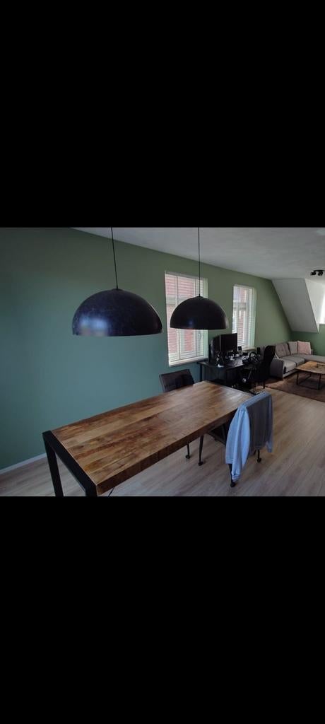 Eettafel Britt Mangohout, 6 Tyrza stoelen (diverse kleure, Ophalen, 50 tot 100 cm, Zo goed als nieuw, Vijf personen of meer