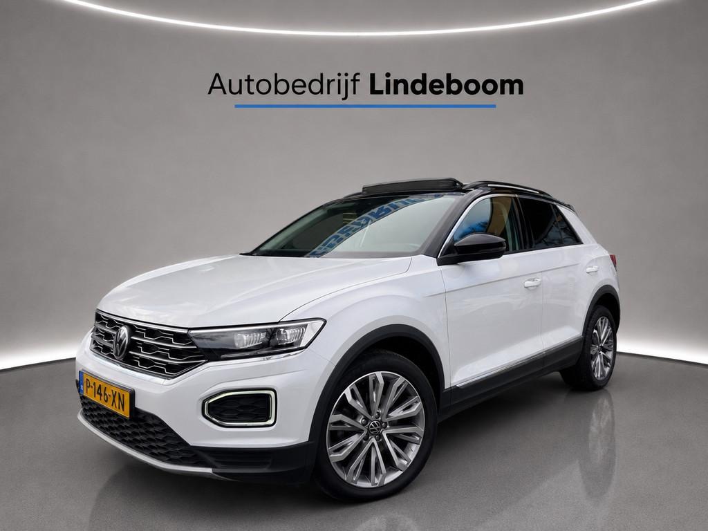 Volkswagen T-Roc 1.0 TSI Style Panoramadak Adaptive Cruise C, Auto's, Volkswagen, Voorwielaandrijving, 1193 kg, Wit, Bedrijf