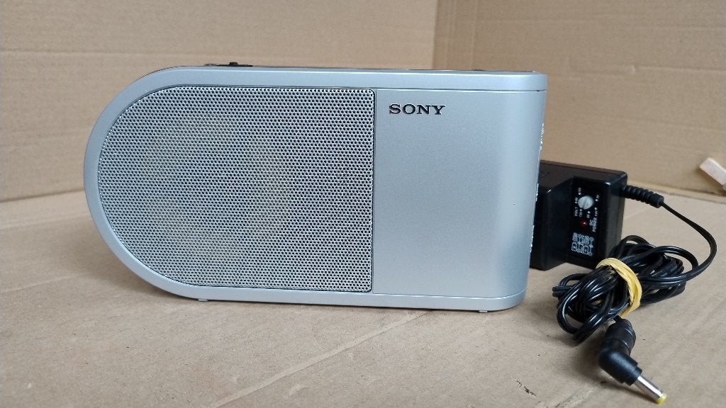 Sony Draagbare Radio FM/MW/LW ICF-404L met Adapter, Ophalen of Verzenden, Gebruikt, Radio