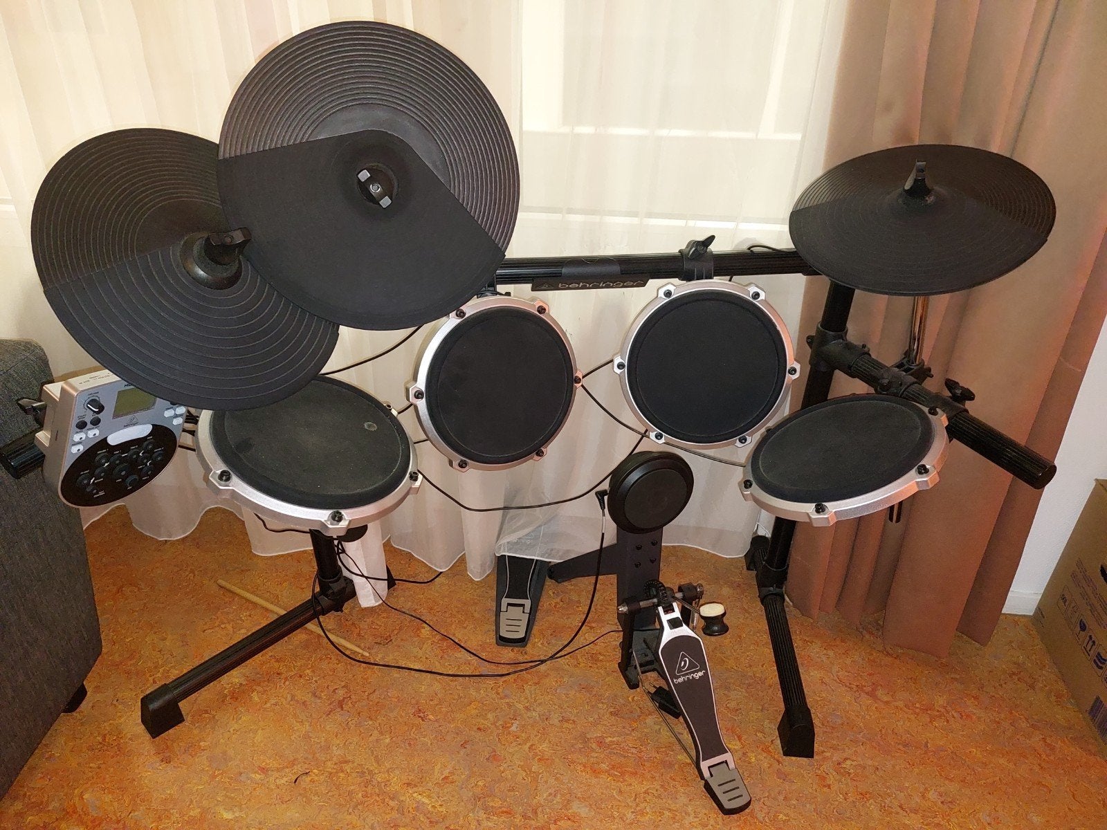 Elektrisch drumstel met kruk en drumsticks, Ophalen of Verzenden, Zo goed als nieuw, Overige merken, Elektronisch