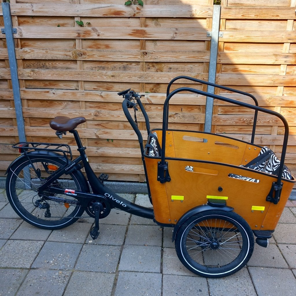 bakfiet, Fietsen en Brommers, 4 kinderen of meer, Elektrisch, Zo goed als nieuw, Schijfrem