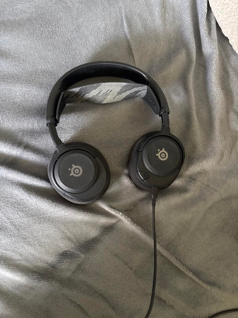 Steelseries Arctis, Ophalen of Verzenden, Zo goed als nieuw, Overige merken