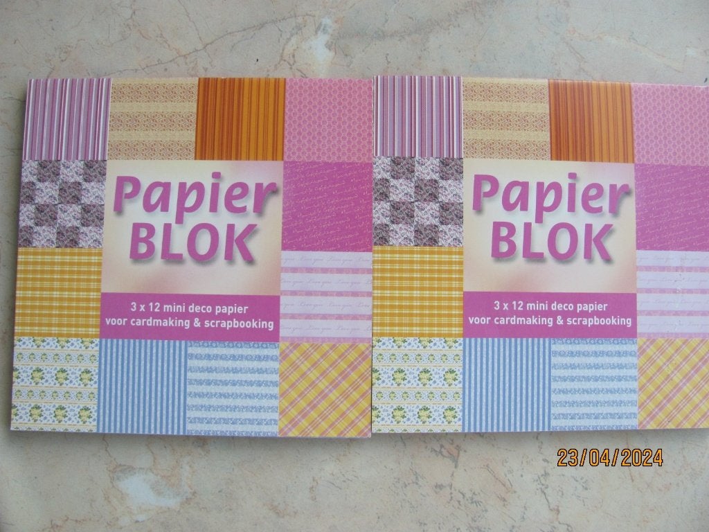 NIEUW 2 x papier PAPIERBLOK paperpad STREEP 12 designs roze, Hobby en Vrije tijd, Ophalen of Verzenden, Nieuw, Papier of Karton
