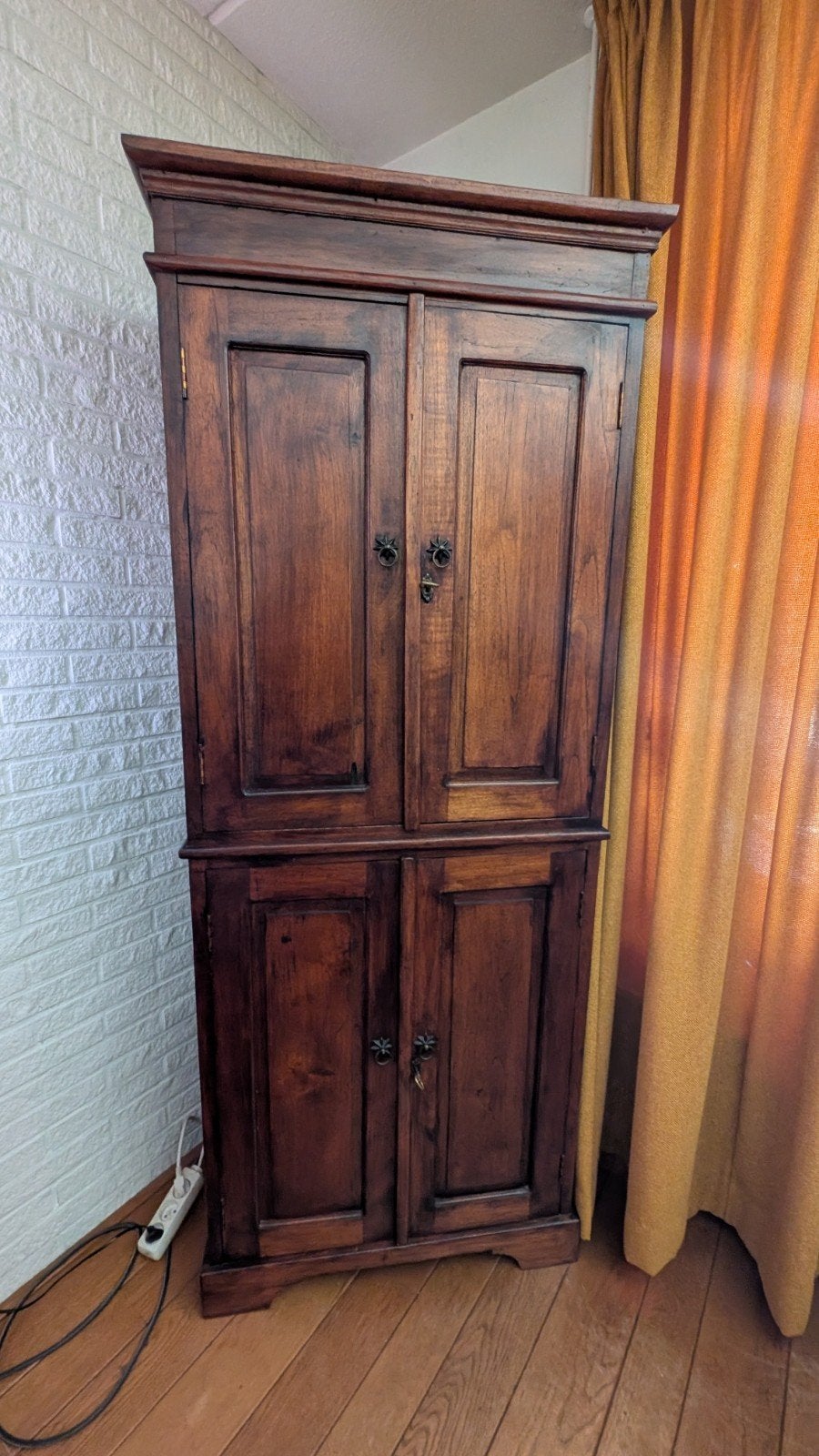 Koloniale Teakhouten hoekkast., Ophalen, Gebruikt, 70 tot 120 cm, Koloniaal
