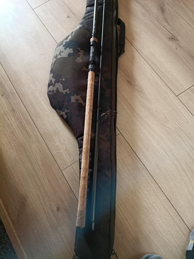 3x sonik Hengel 12' 3.00LB (50) met Korda Foudraal, Watersport en Boten, Hengelsport | Karpervissen, Ophalen
