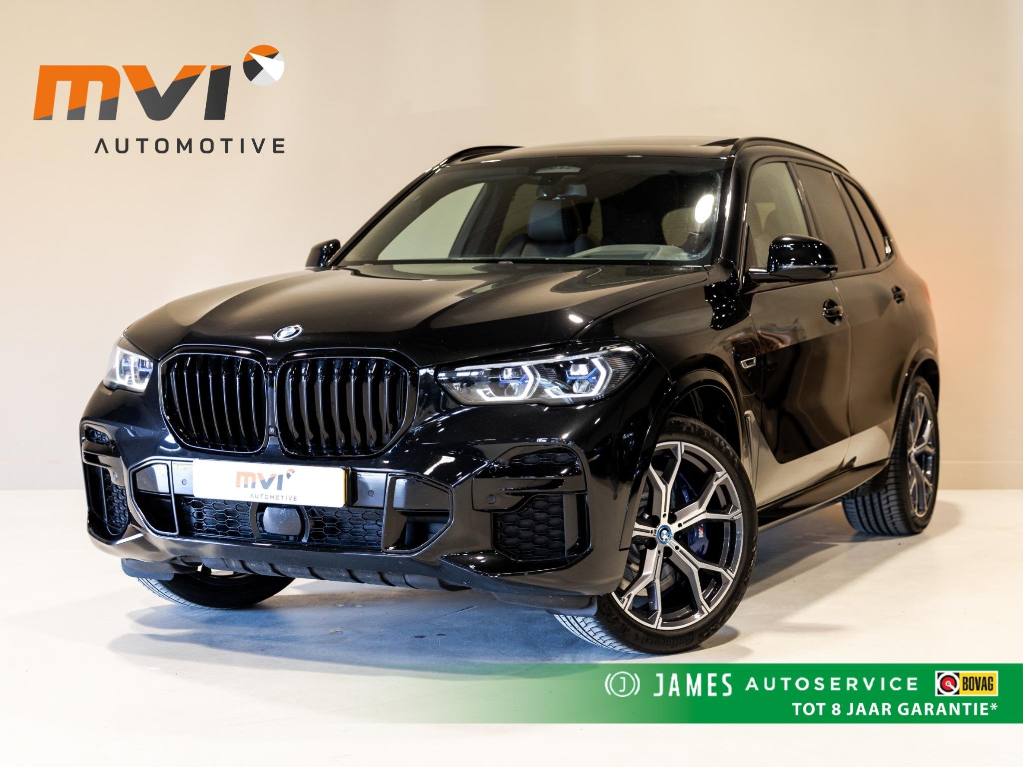 BMW X5 xDrive45e Executive M Pakket / 394pk / SOH 90% / Pano, Auto's, Dealer onderhouden, 394 pk, Met garantie (alle), Zwart