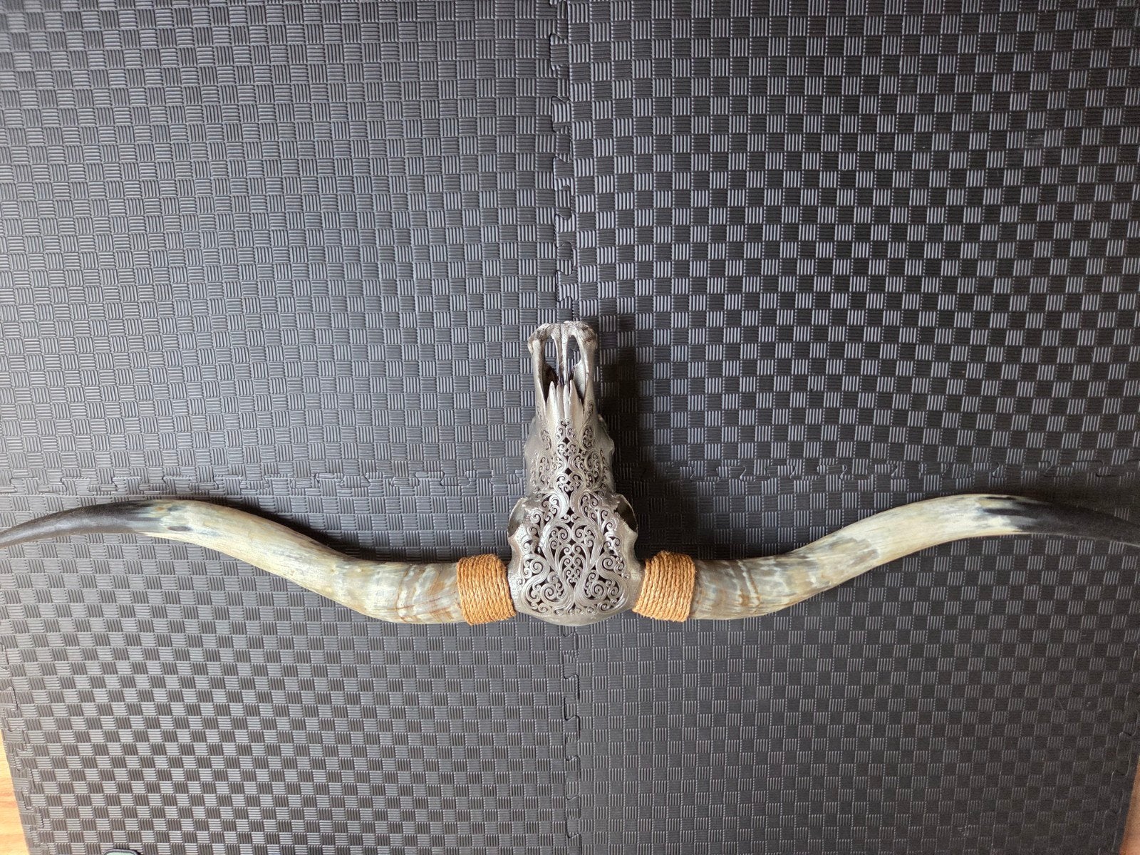 Decoratieve Buffelschedel met Echte Hoorns - 2 Meter Breed, Ophalen
