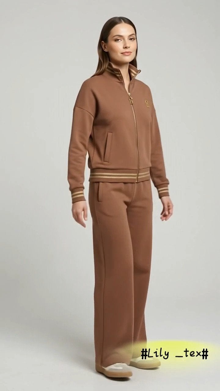 Luxe Dames Sportpak Svetlana Evstigneeva – Premium Kwaliteit, Bruin, Nieuw, Ophalen of Verzenden, Svetlana Evstigneeva