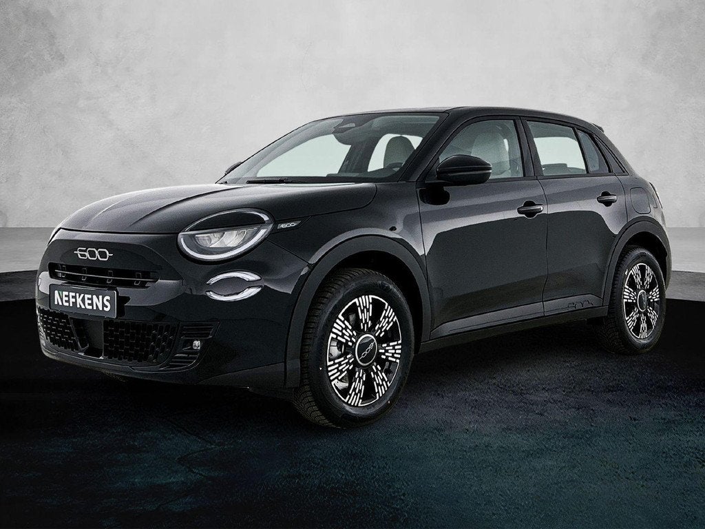 Fiat 600 1.2 Hybrid Icon 145pk Automaat | VOORRAAD VOORDEEL, Auto's, Fiat, 145 pk, Gebruikt, 1199 cc, Bedrijf