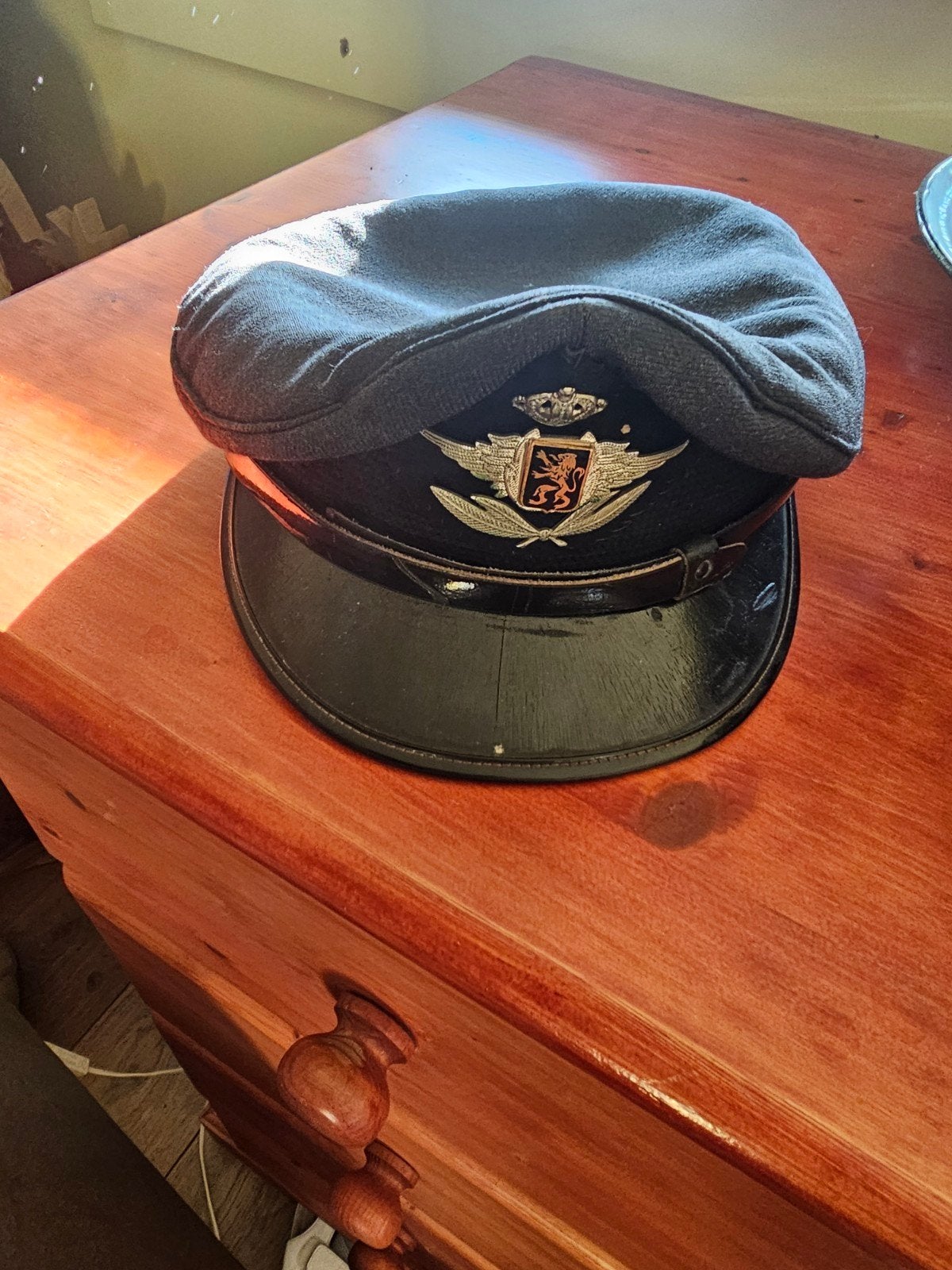 Vintage Belgische Luchtmacht Pet - 1961, Ophalen of Verzenden, Luchtmacht, Overige gebieden, Helm of Baret