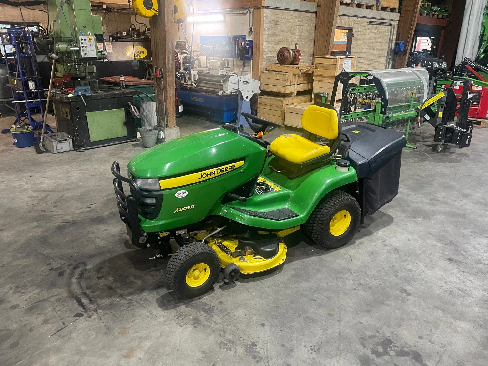 John Deere X305R, Overige, Oogstmachine