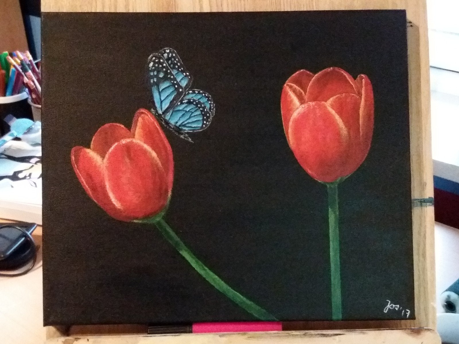 Schilderij: Twee tulpen met vlinder op zwart canvas, Antiek en Kunst, Ophalen