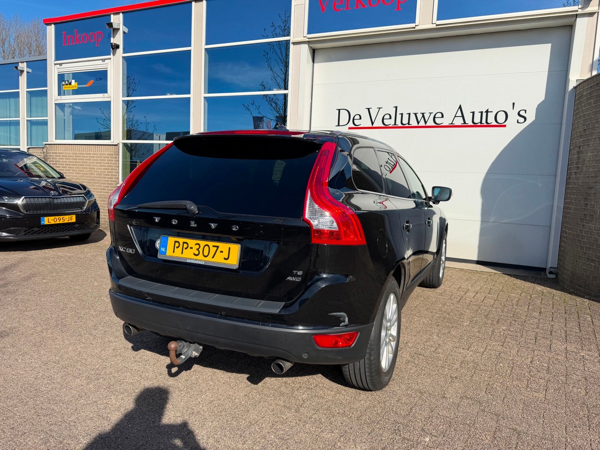 Volvo XC60 3.0 T6 AWD|Trekhaak|Pano|Leder|Memory|Camera|, Auto's, Volvo, Automaat, Euro 5, Gebruikt, 2000 kg