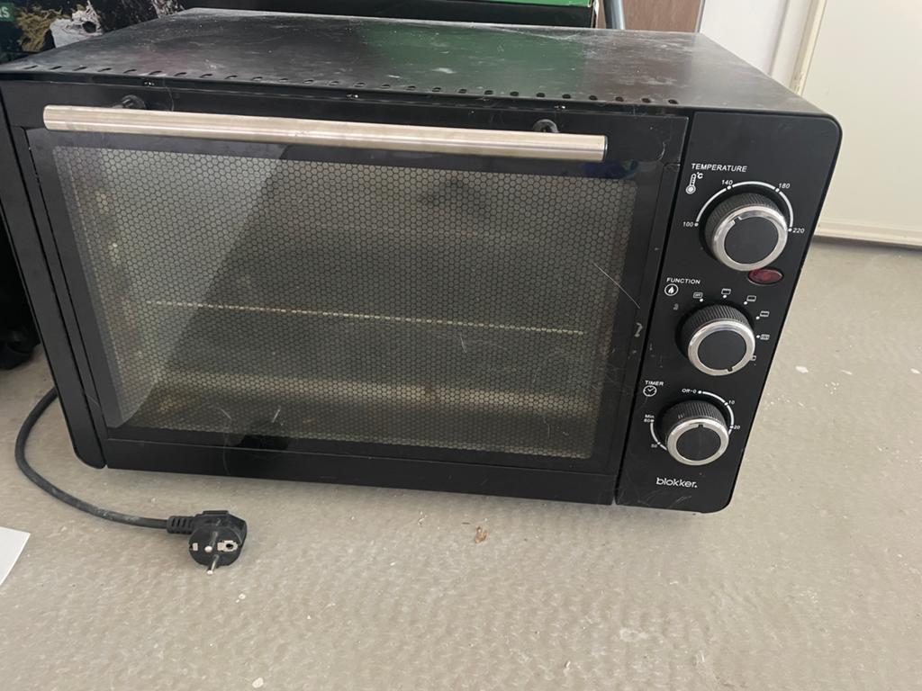 Blokker oven, Witgoed en Apparatuur, Ovens, Ophalen, Zo goed als nieuw, Minder dan 45 cm