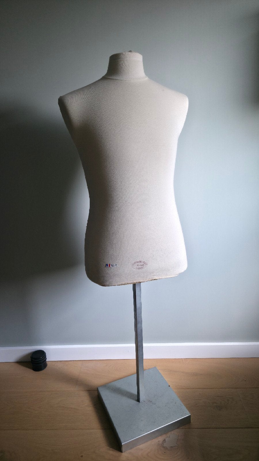Mannequin paspop met metalen voet, Ophalen