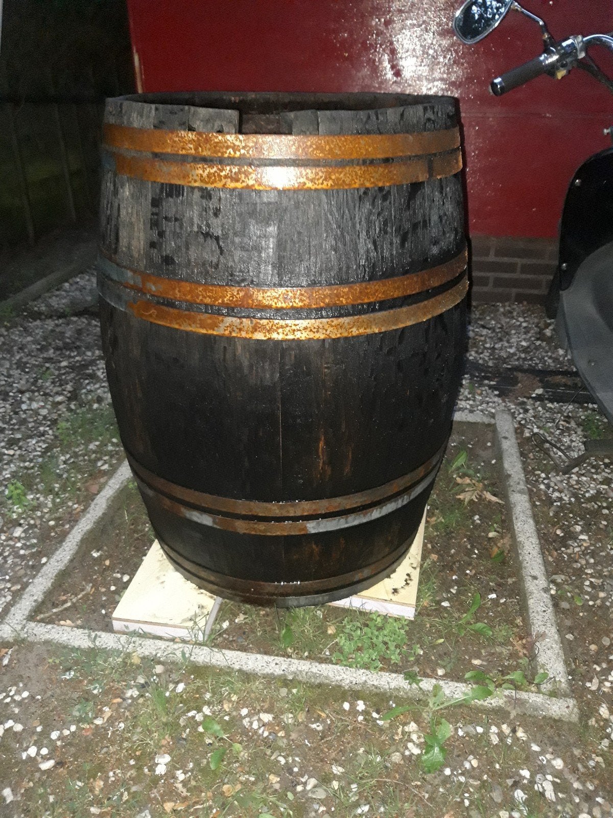 Decoratieve Wijnvat / Regenton, Ophalen, Gebruikt