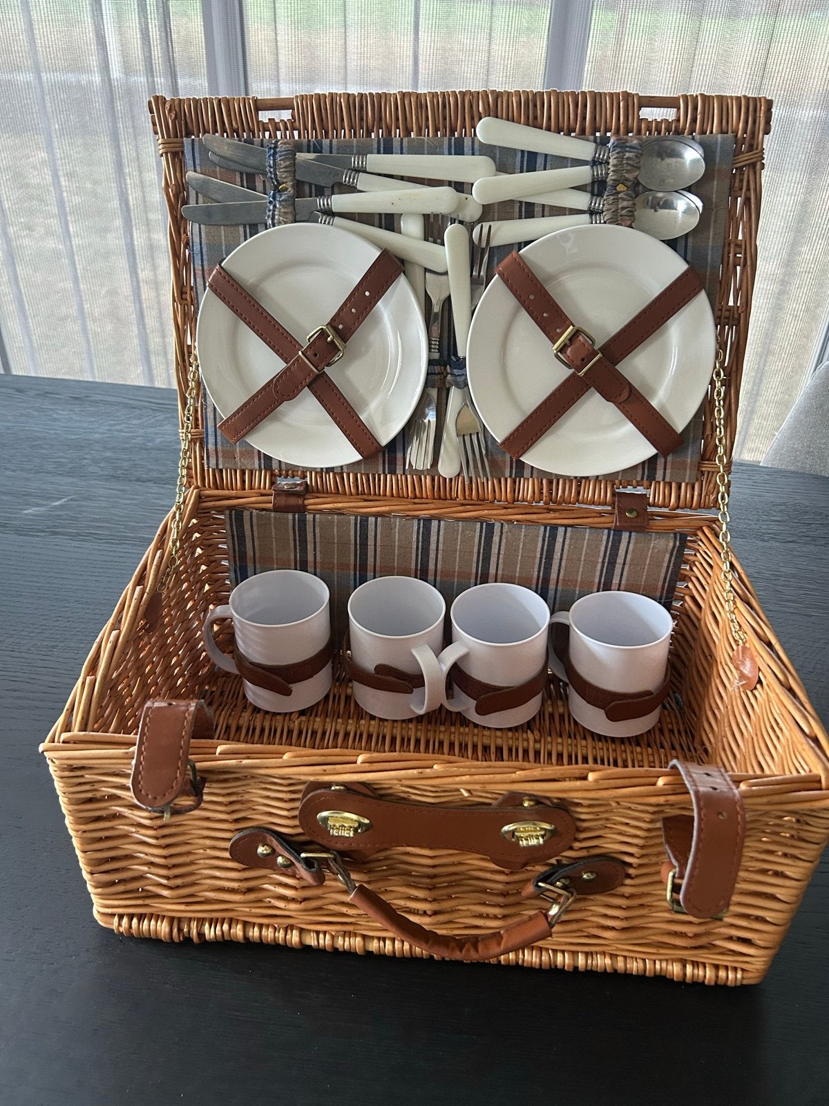Complete picknickmand voor 4 personen, Ophalen, Zo goed als nieuw