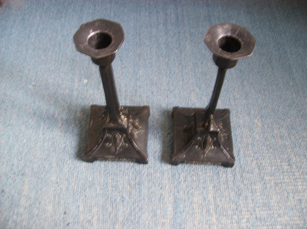 ART DECO KANDELAARS , TWEE STUKS, IN GOEDE STAAT, Antiek en Kunst, Antiek | Kandelaars, Ophalen of Verzenden, Koper of Brons