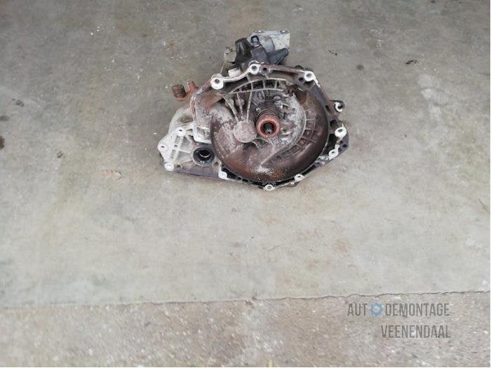 Versnellingsbak van een Opel Astra, Gebruikt, -, -, Opel