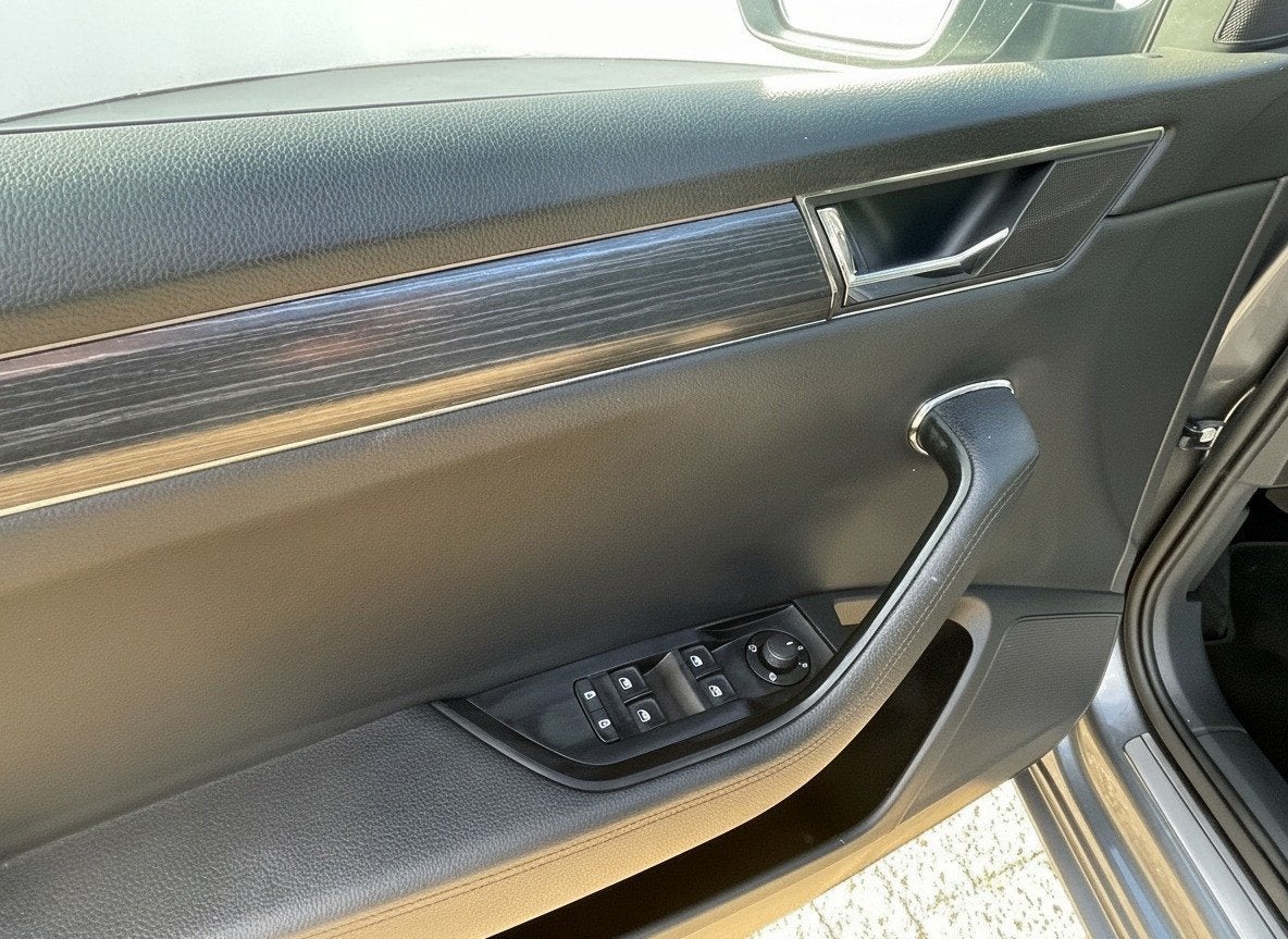 Skoda Superb Combi 1.4 TSI iV Sportline Business, Dealer onderhouden, Gebruikt, 1668 kg, Hybride Elektrisch/Benzine