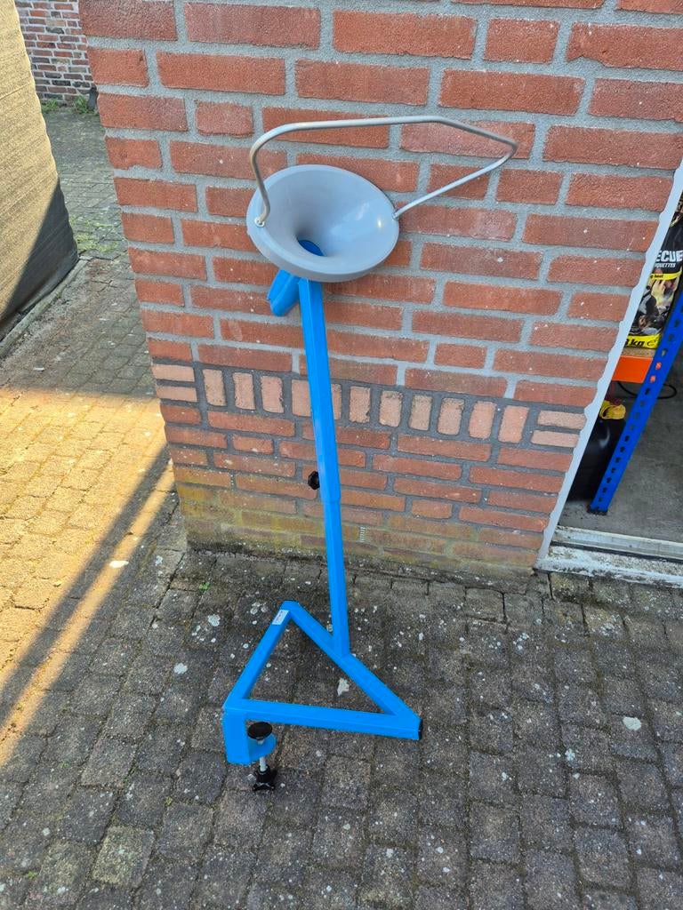 Ranpak FillPak TT papier dispenser met papier, Ophalen