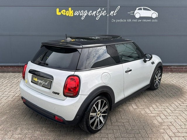 MINI Electric MINI Yours *panoramadak *leder *harman *17 “, Auto's, Mini, Gebruikt, 33 kWh, 4 stoelen, Mini Electric
