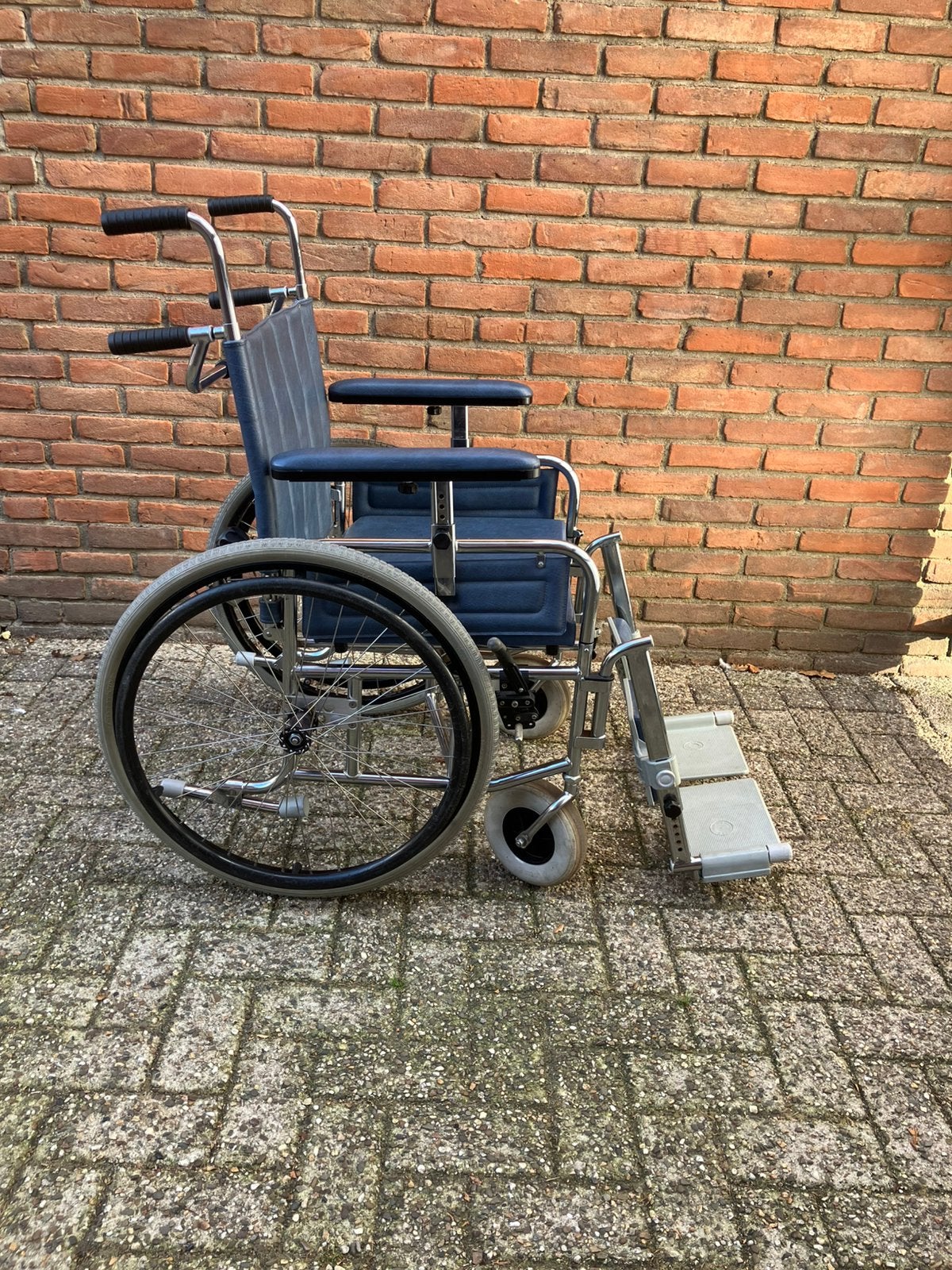 Oerdegelijke Rea rolstoel 48 cm Zweedse Kwaliteit, Diversen, Ophalen, Inklapbaar, Zo goed als nieuw, Duwrolstoel