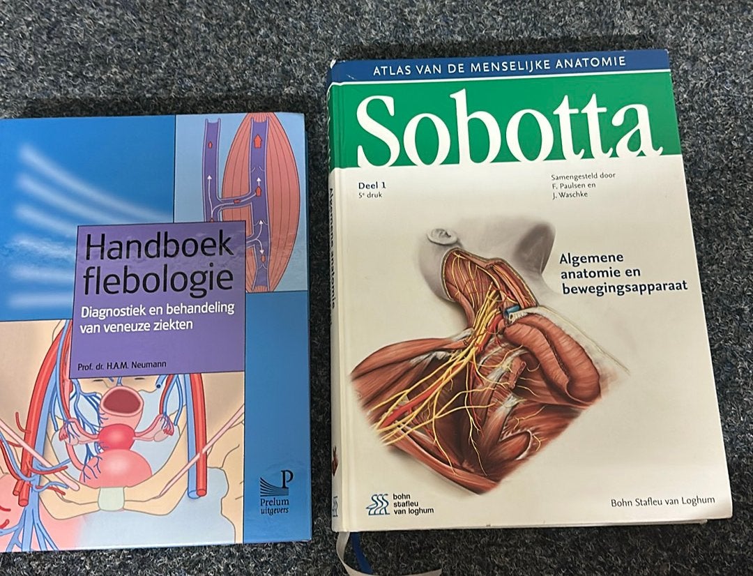 Handboek flebologie en Sobotta deel 1 - huidtherapie, Boeken, Ophalen of Verzenden, Beta, Zo goed als nieuw, HBO
