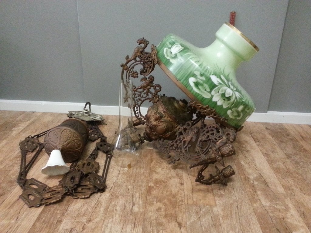 Mooie antieke Majolica petroleumhanglamp, Antiek en Kunst, Antiek | Lampen, Ophalen
