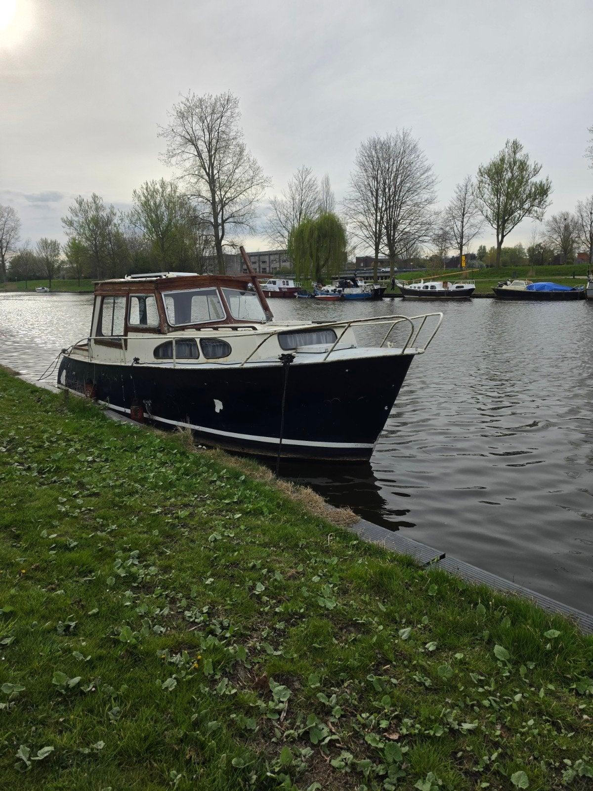 Klassieke stalen kruiser 8-9 meter – Mercedes OM636 diesel, Ophalen, Gebruikt, Motor en Techniek