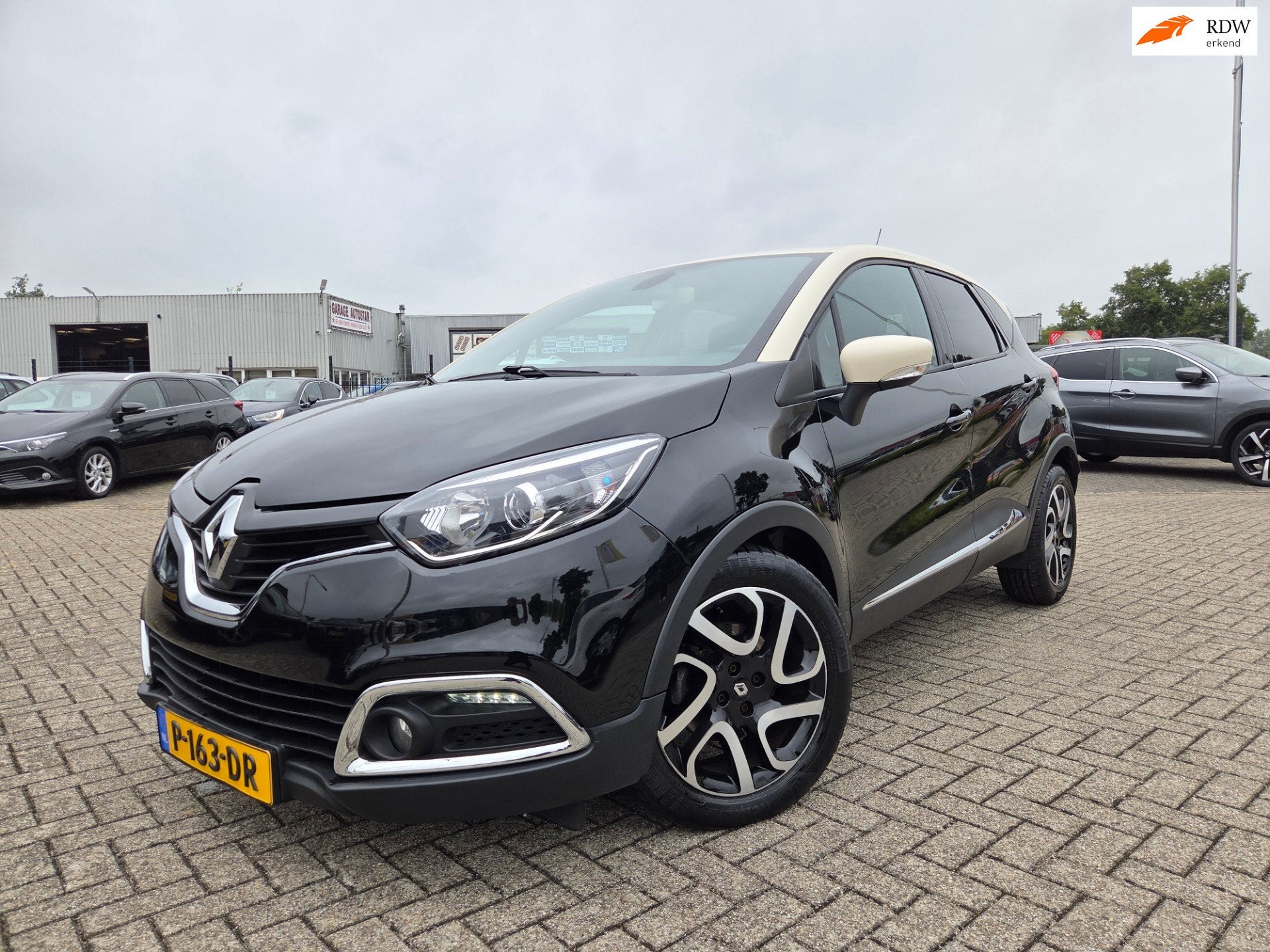 Renault Captur 1.2 TCe Dynamique/CAMERA/CRUIS CONTROL/NAVI, Auto's, 4 cilinders, Zwart, Origineel Nederlands, 19 km/l