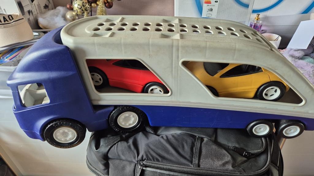 Grote speelgoed autotransporter met 2 auto's, Ophalen of Verzenden, Gebruikt