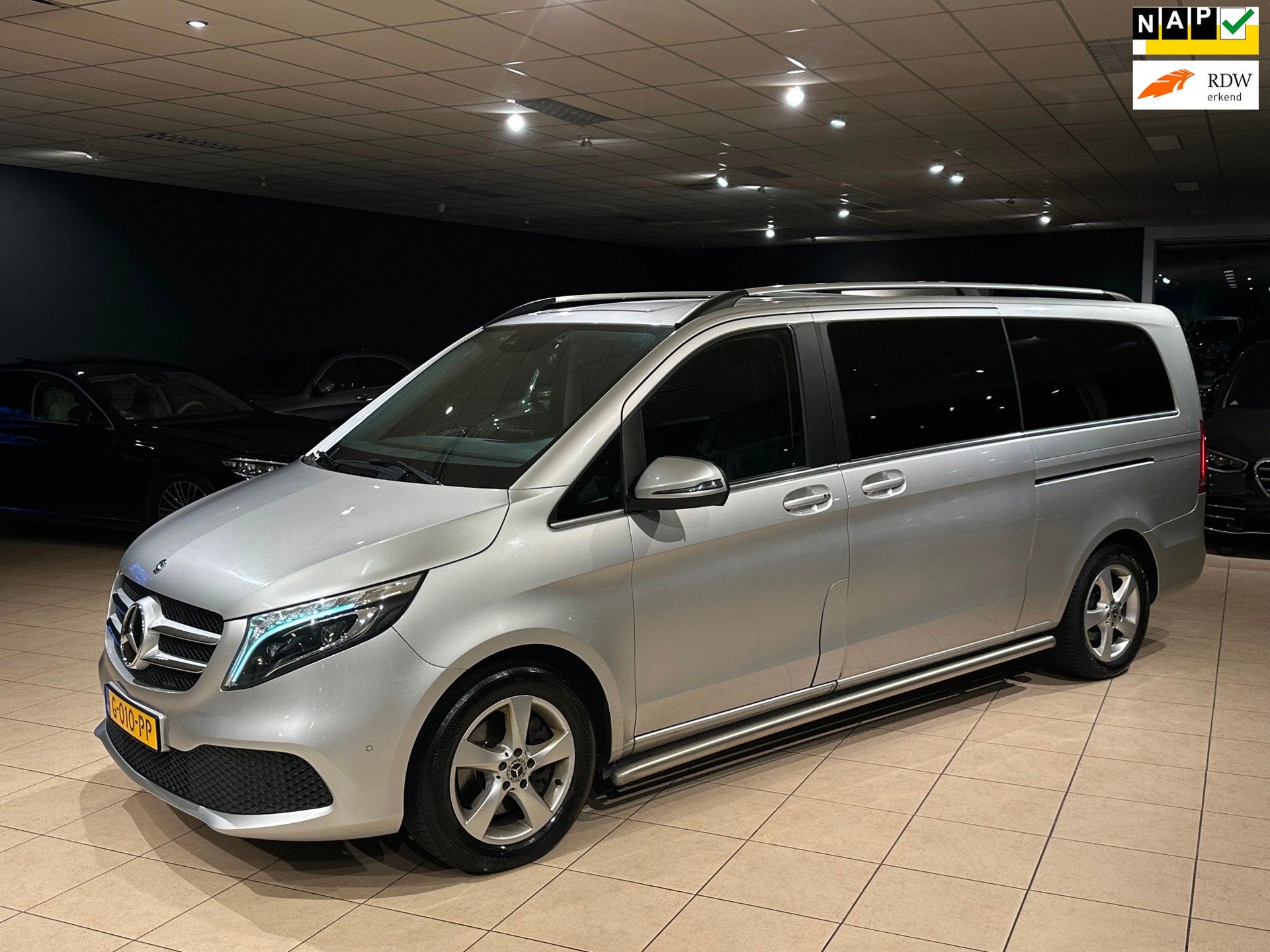 Mercedes-Benz V-klasse V220 d Extra Lang Avantgarde Edition, Auto's, Mercedes-Benz, Automaat, Achterwielaandrijving, Gebruikt