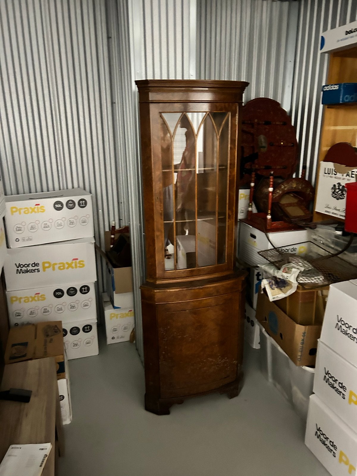 Antieke houten hoekkast met glazen deur, Ophalen