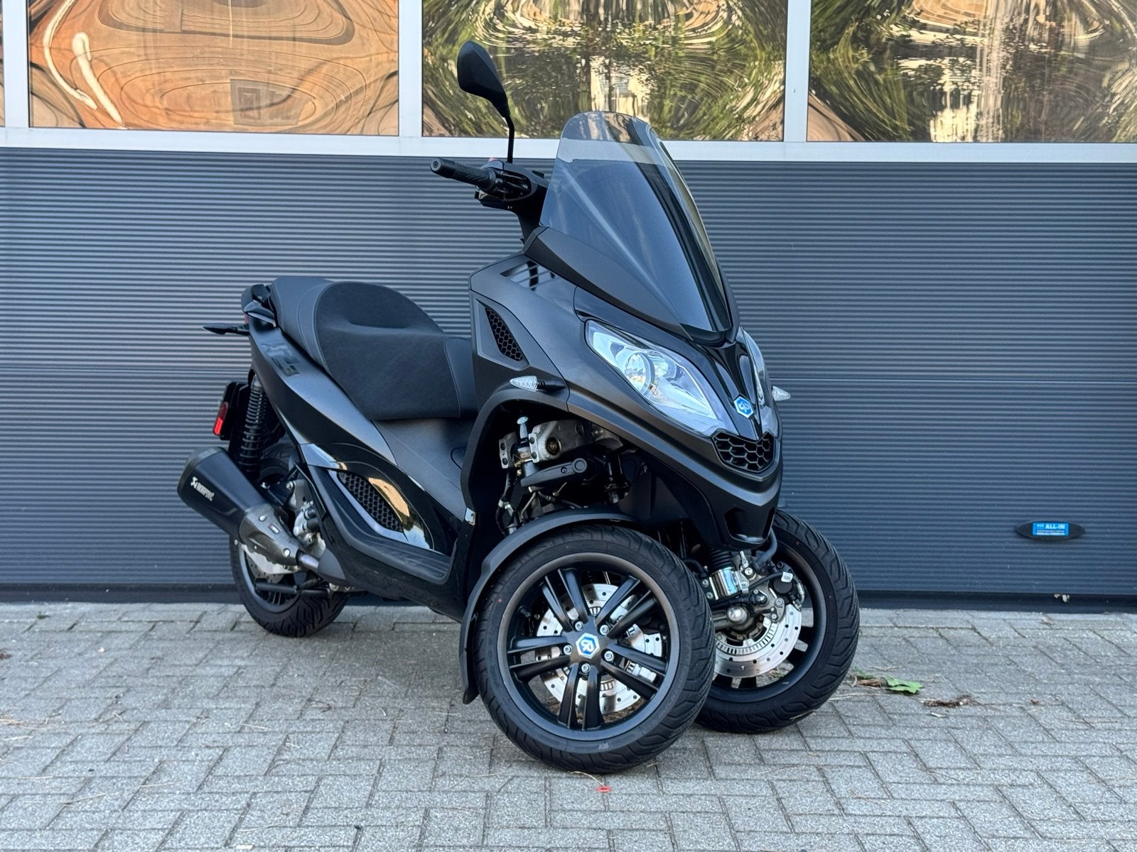 Piaggio MP3 300 HPE Sport 2025- Eerste eigenaar, Akrapovic, Gebruikt, Overige modellen, 300 cc, Maximaal 45 km/u