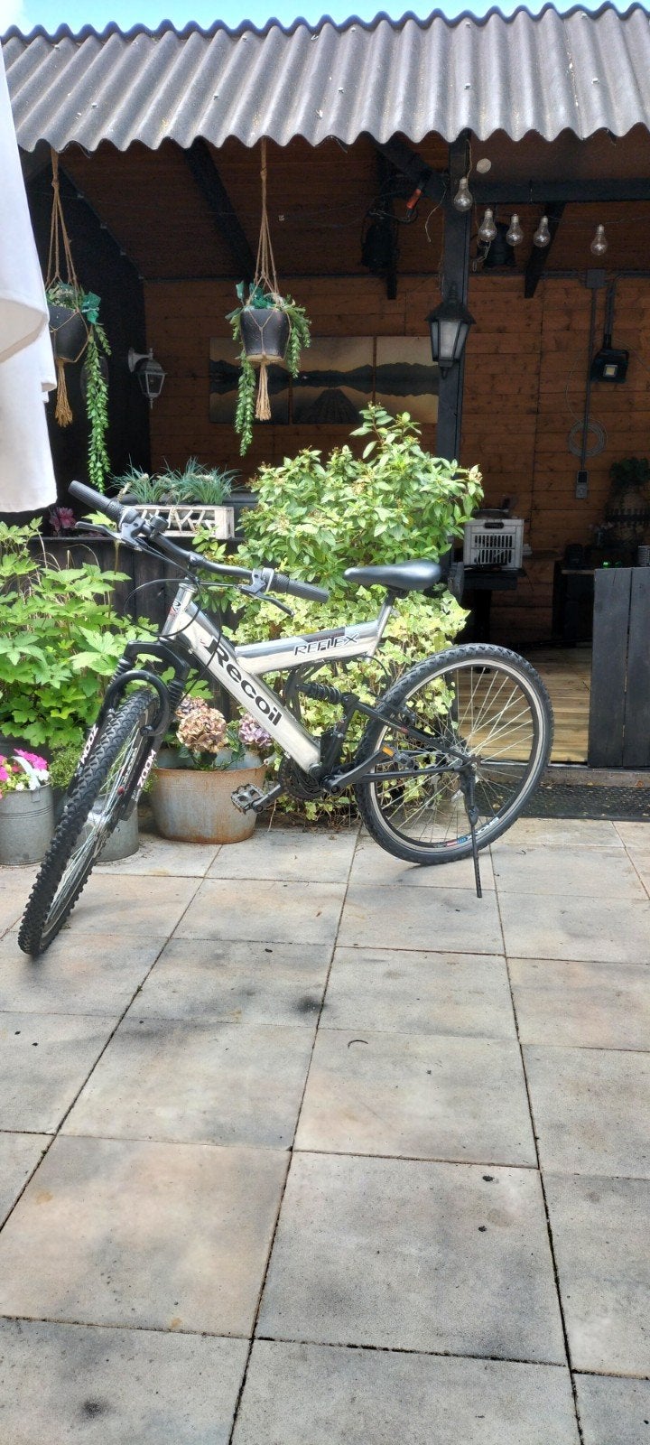 MOUNTAINBIKE 26 INCH 47 CM FRAME I.Z.G.S., Fietsen en Brommers, Fietsen | Jongens, Ophalen, Zo goed als nieuw, 26 inch of meer