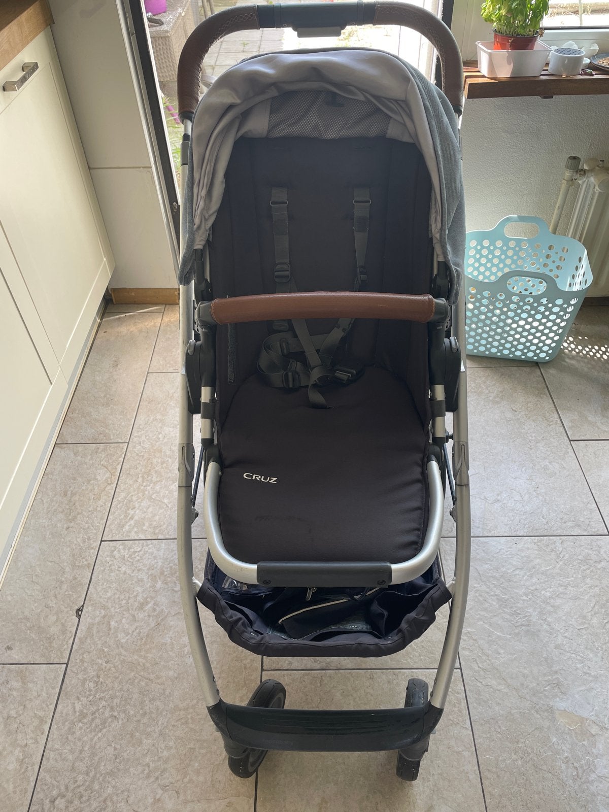 Uppababy Cruz kinderwagen - hoge zit, incl. regenhoes, Kinderen en Baby's, Ophalen, Gebruikt, Kinderwagen, Overige merken